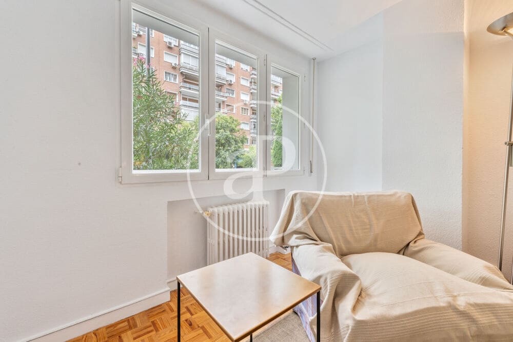 2 sovrum Lägenhet att hyra i Madrid stad - 2 300 € (Ref: 9999635)