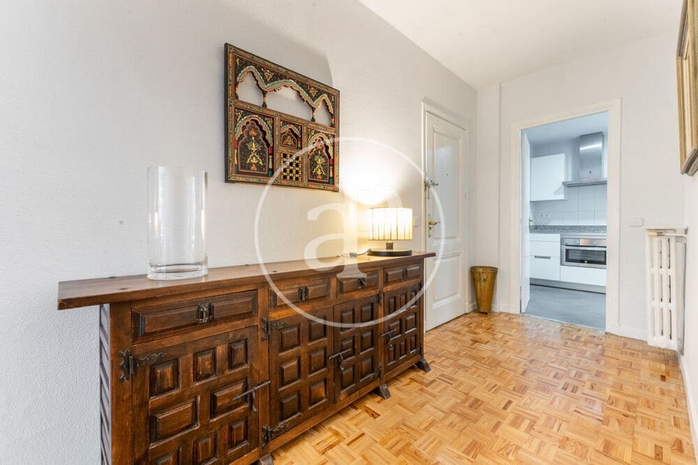 2 sovrum Lägenhet att hyra i Madrid stad - 2 300 € (Ref: 9999635)