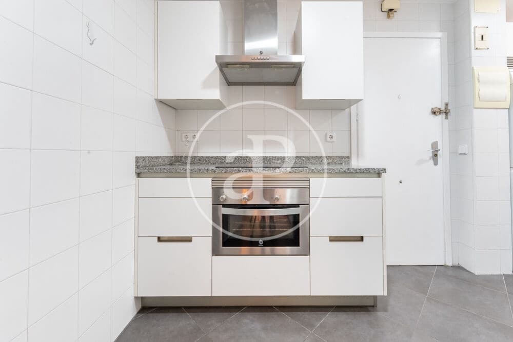 2 sovrum Lägenhet att hyra i Madrid stad - 2 300 € (Ref: 9999635)