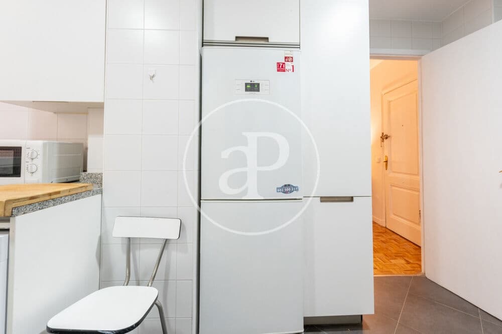 2 sovrum Lägenhet att hyra i Madrid stad - 2 300 € (Ref: 9999635)