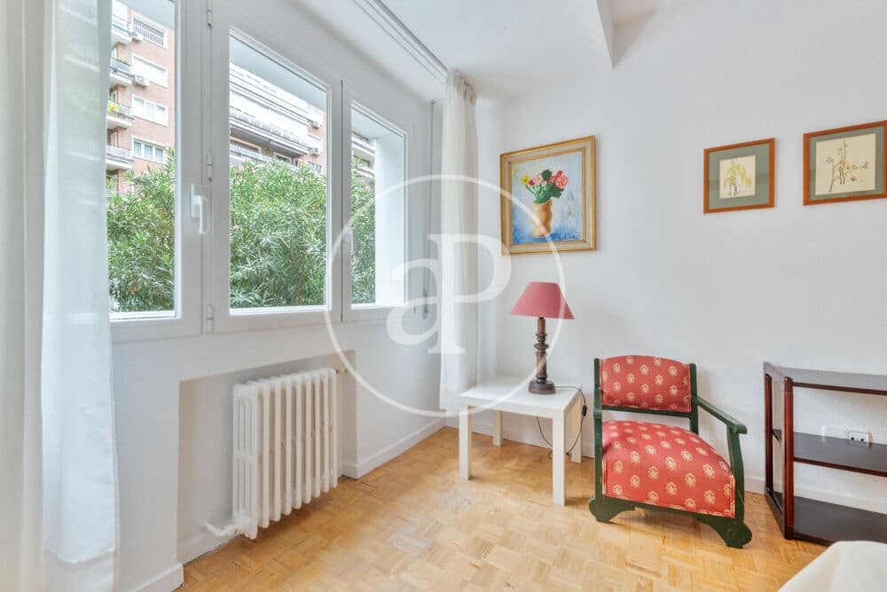 2 sovrum Lägenhet att hyra i Madrid stad - 2 300 € (Ref: 9999635)