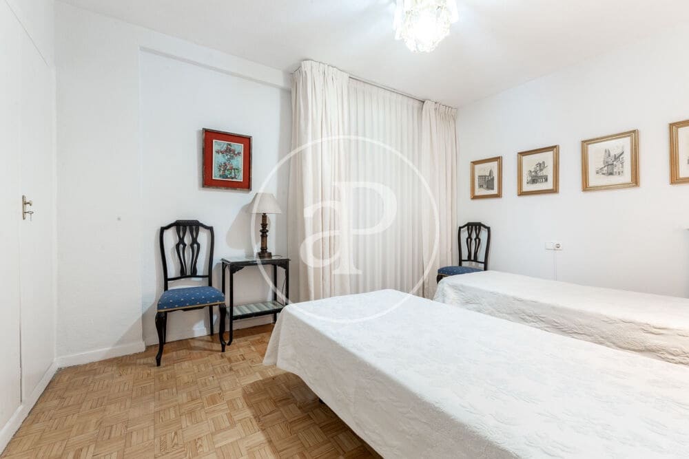 2 sovrum Lägenhet att hyra i Madrid stad - 2 300 € (Ref: 9999635)