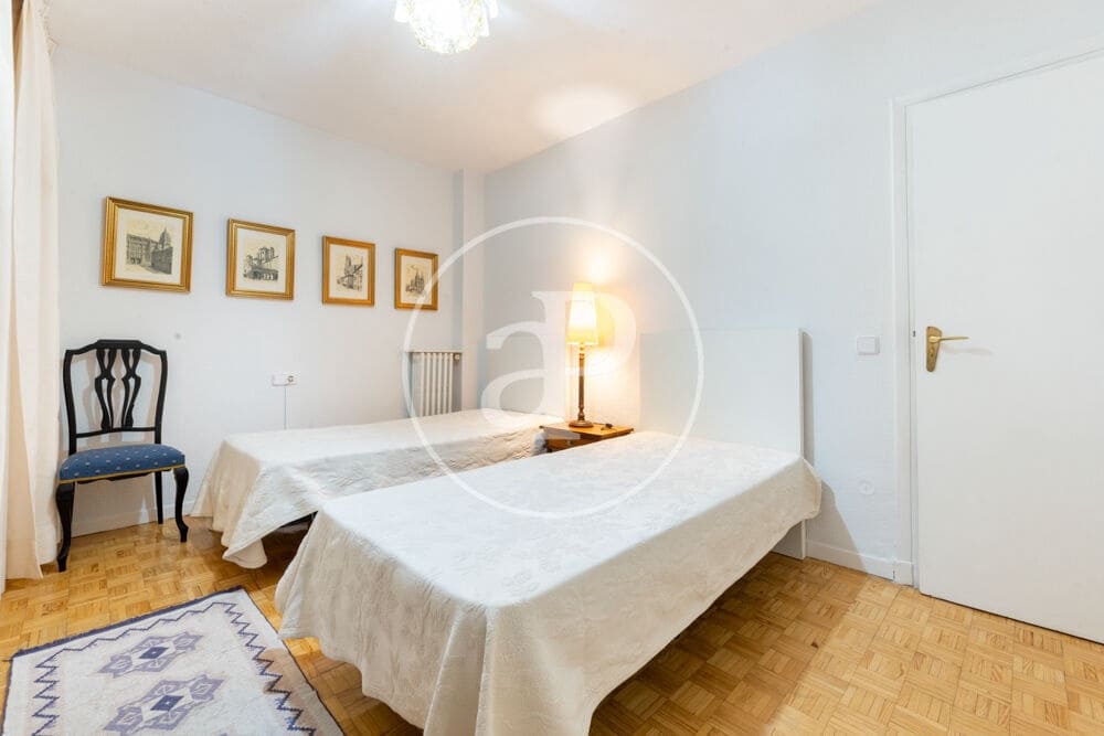 2 sovrum Lägenhet att hyra i Madrid stad - 2 300 € (Ref: 9999635)