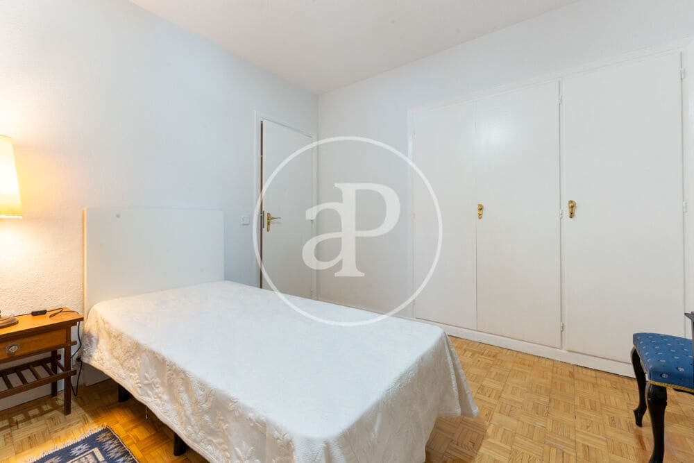 2 sovrum Lägenhet att hyra i Madrid stad - 2 300 € (Ref: 9999635)