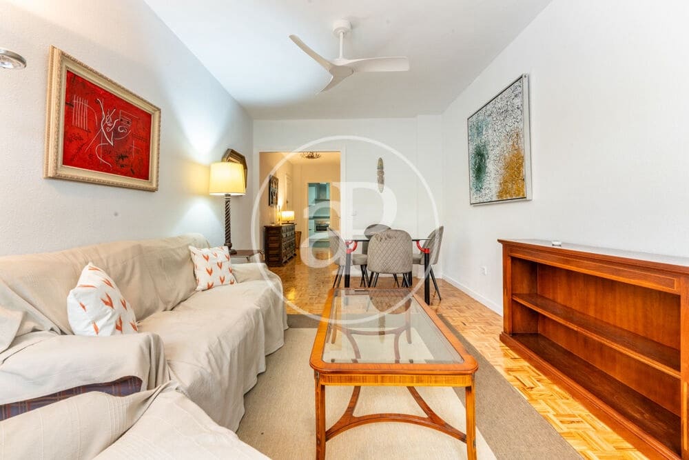 2 sovrum Lägenhet att hyra i Madrid stad - 2 300 € (Ref: 9999635)
