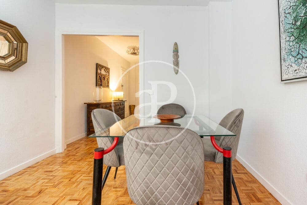 2 sovrum Lägenhet att hyra i Madrid stad - 2 300 € (Ref: 9999635)