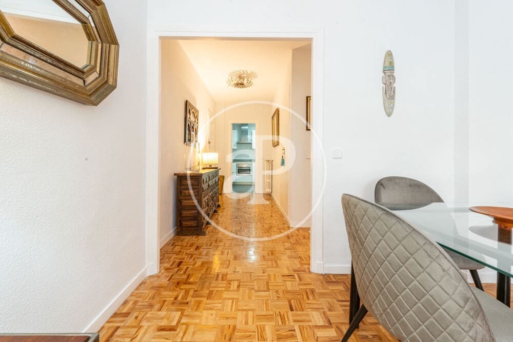 2 sovrum Lägenhet att hyra i Madrid stad - 2 300 € (Ref: 9999635)