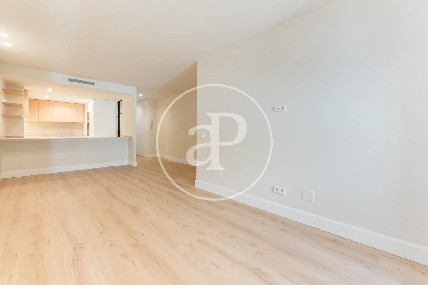 2 sypialnia Apartament do wynajęcia w Miasto Madryt z basenem garażem - 2 800 € (Ref: 9999636)