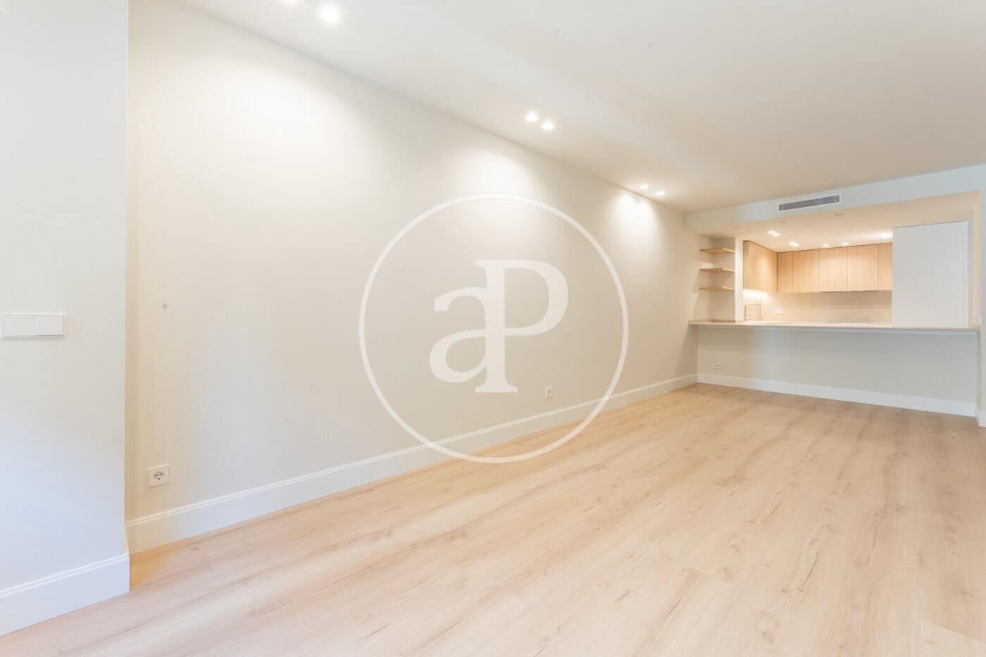 2 sypialnia Apartament do wynajęcia w Miasto Madryt z basenem garażem - 2 800 € (Ref: 9999636)