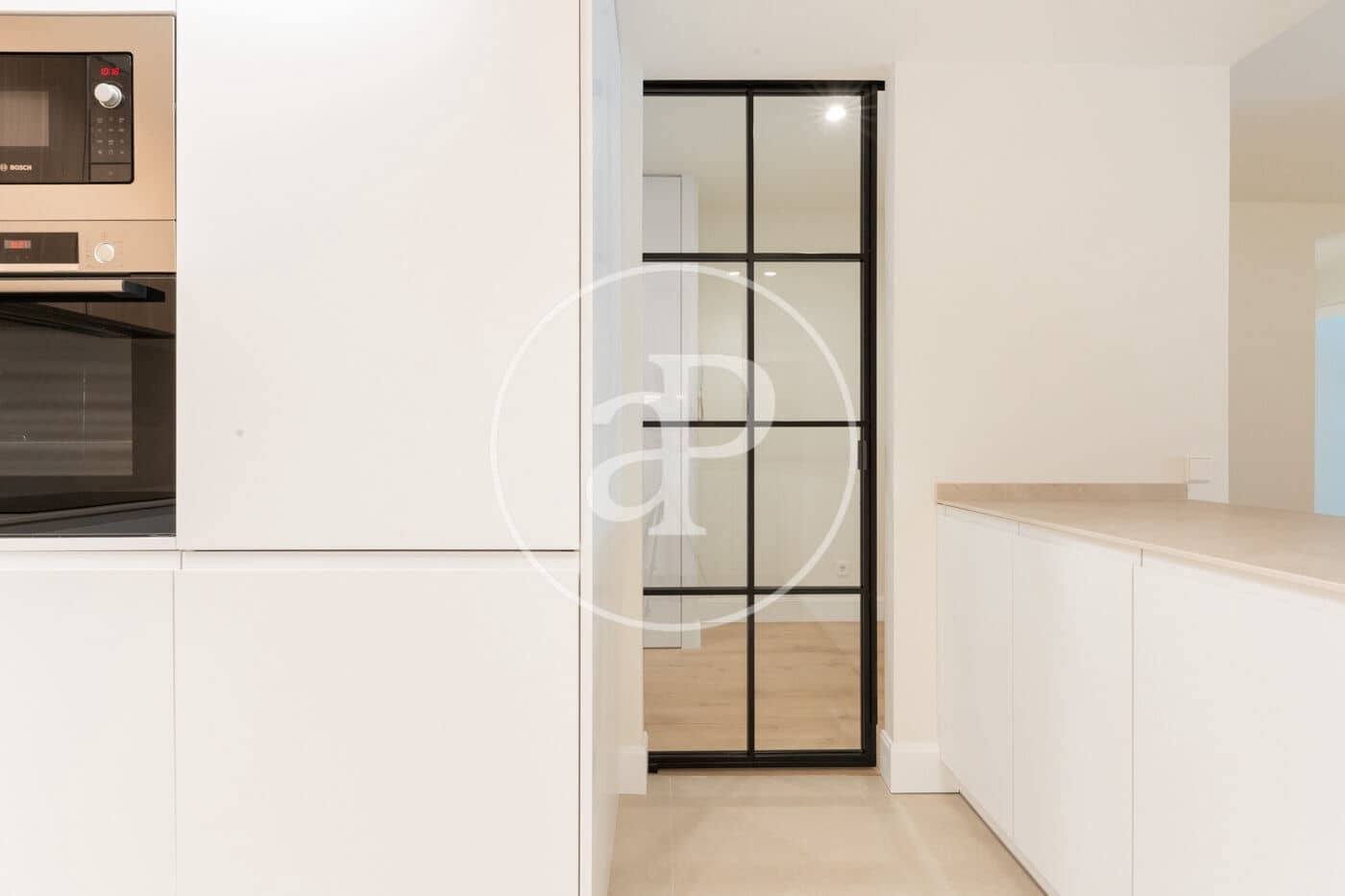 2 sypialnia Apartament do wynajęcia w Miasto Madryt z basenem garażem - 2 800 € (Ref: 9999636)