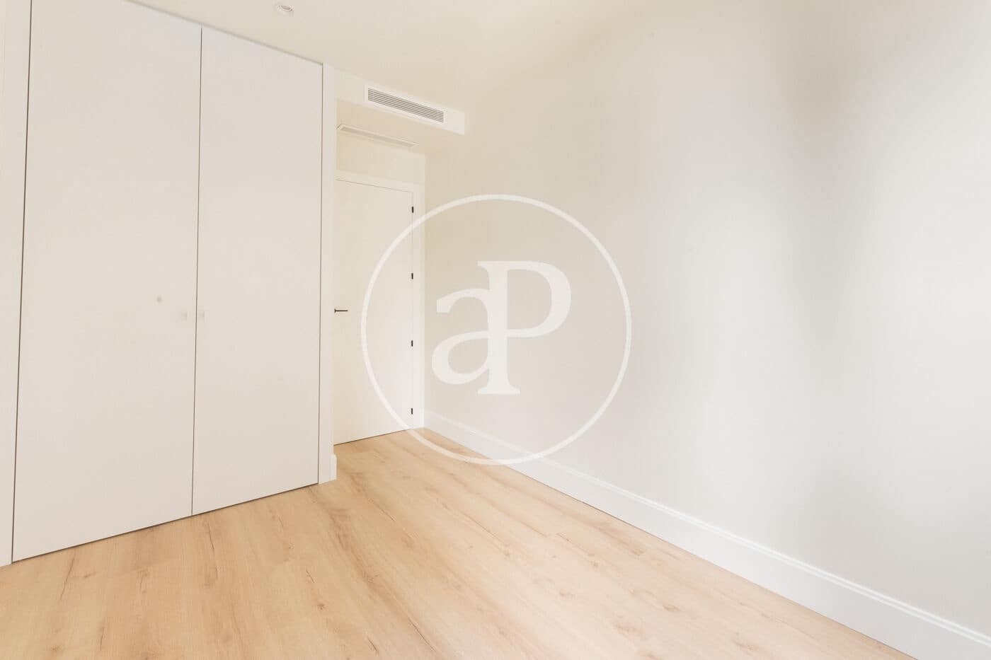 2 sypialnia Apartament do wynajęcia w Miasto Madryt z basenem garażem - 2 800 € (Ref: 9999636)