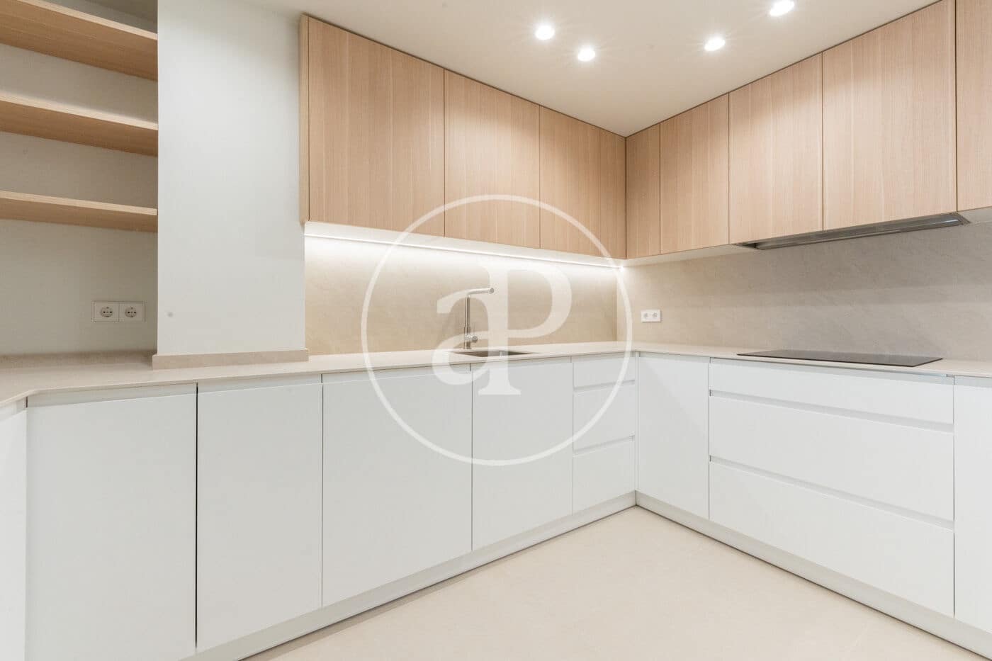 2 sypialnia Apartament do wynajęcia w Miasto Madryt z basenem garażem - 2 800 € (Ref: 9999636)