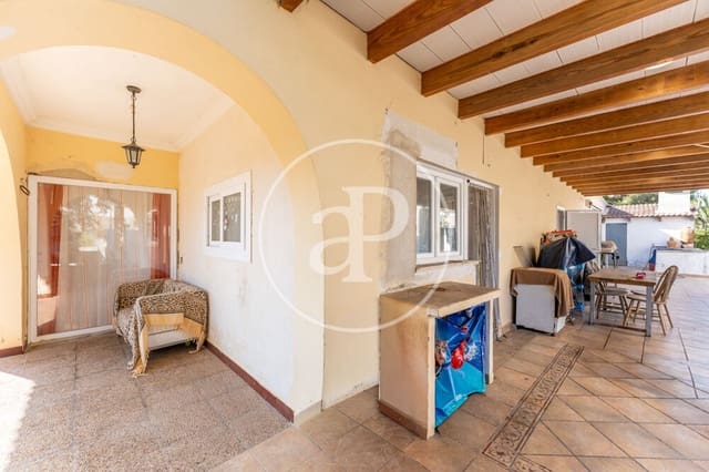 5 bedroom Villa for sale in Playa de Palma, Palma de Mallorca - € 600,000 (Ref: 10004244)