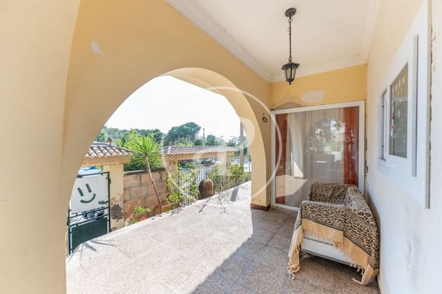 5 bedroom Villa for sale in Playa de Palma, Palma de Mallorca - € 600,000 (Ref: 10004244)