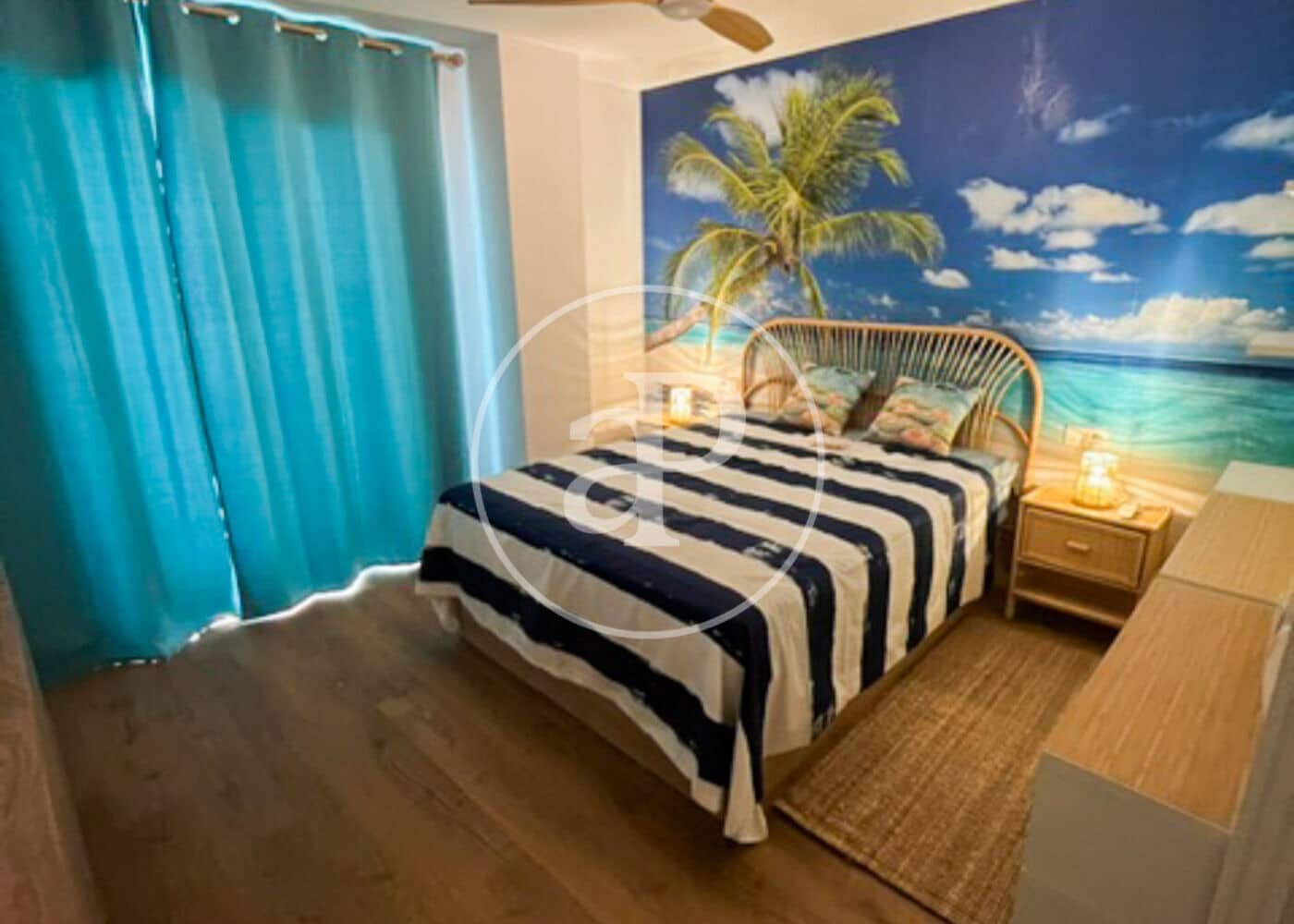 2 slaapkamer Penthouse te huur in Palma de Mallorca met zwembad - € 2.000 (Ref: 10013386)