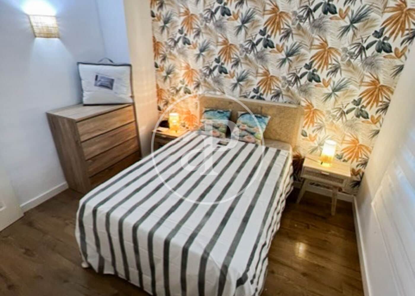 2 slaapkamer Penthouse te huur in Palma de Mallorca met zwembad - € 2.000 (Ref: 10013386)