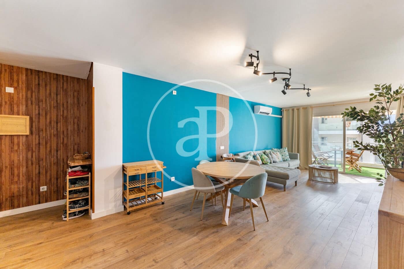 2 bedroom Penthouse for rent in Palma de Mallorca with pool - € 1,800 (Ref: 10013386)