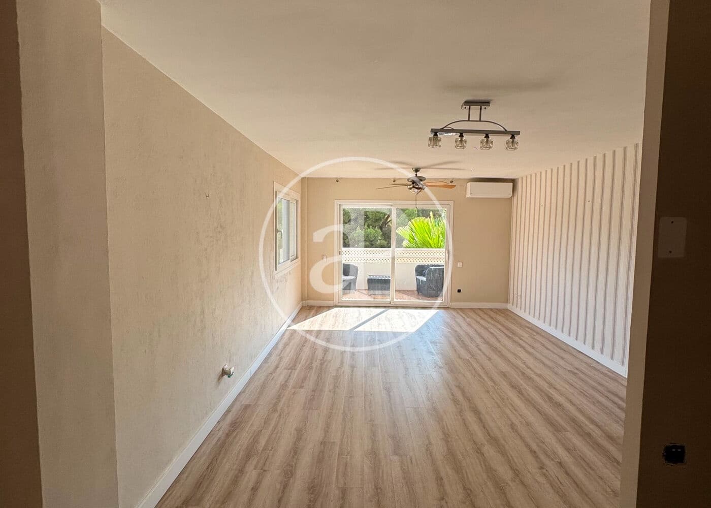 Apartamento de 3 habitaciones en Cas Catala en alquiler con garaje - 2.000 € (Ref: 10032099)