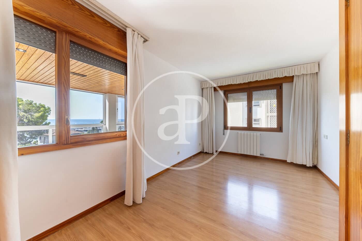 3 slaapkamer Appartement te huur in Palma de Mallorca met zwembad garage - € 2.500 (Ref: 10035431)