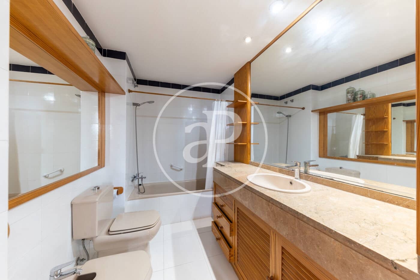 3 slaapkamer Appartement te huur in Palma de Mallorca met zwembad garage - € 2.500 (Ref: 10035431)