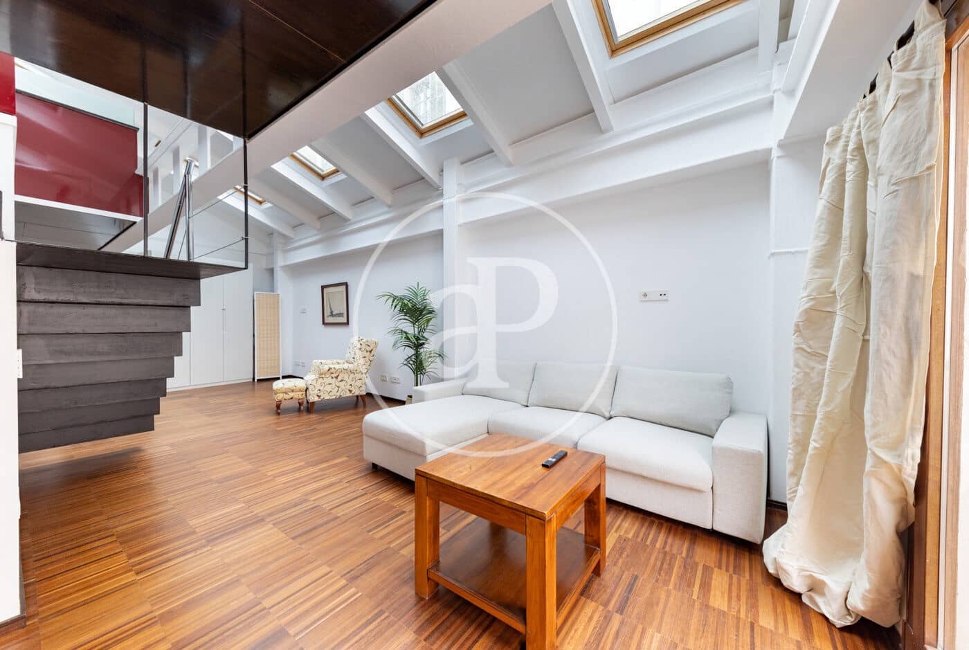 1 sovrum Lägenhet att hyra i Palma de Mallorca - 2 000 € (Ref: 10043077)