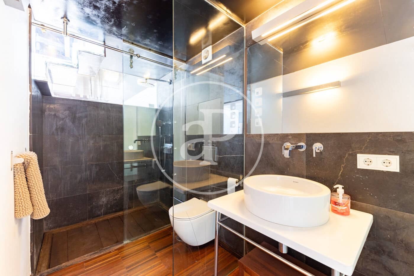 1 sovrum Lägenhet att hyra i Palma de Mallorca - 2 000 € (Ref: 10043077)