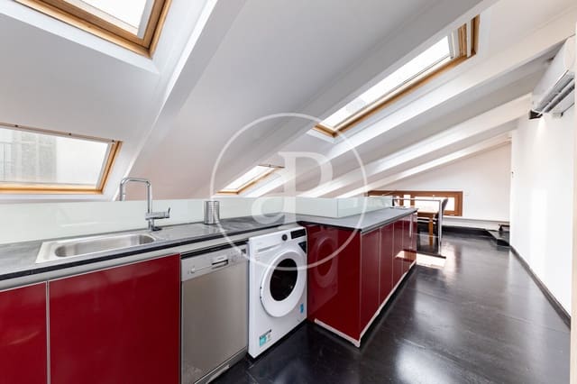 1 sovrum Lägenhet att hyra i Cort, Palma de Mallorca - 2 000 € (Ref: 10043077)