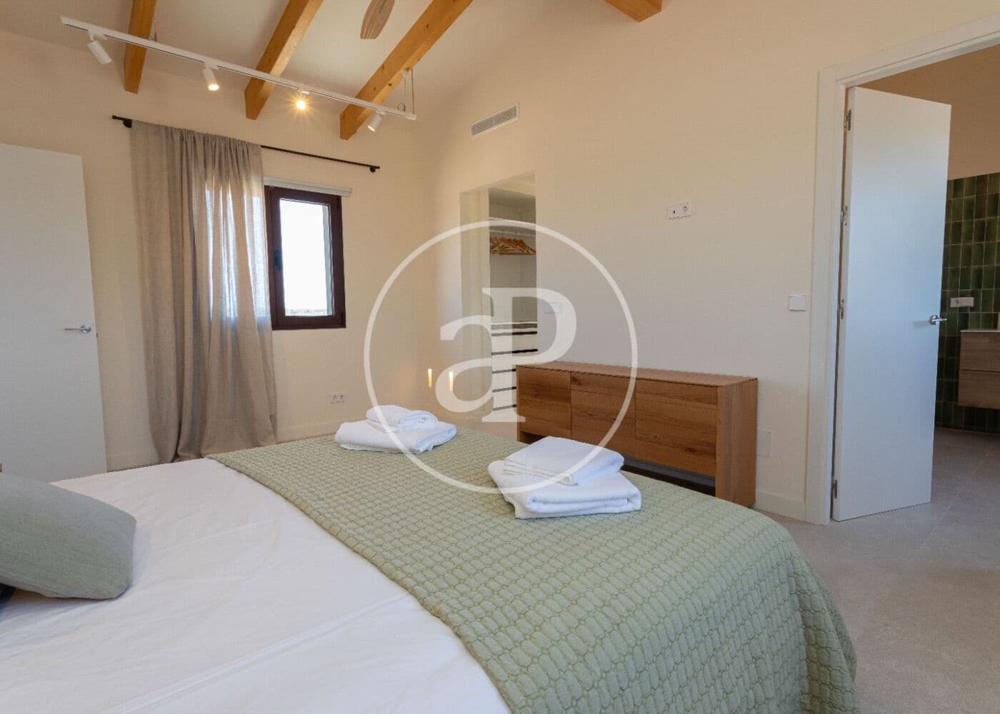 4 slaapkamer Villa te huur in Ses Salines met zwembad - € 6.500 (Ref: 10043078)
