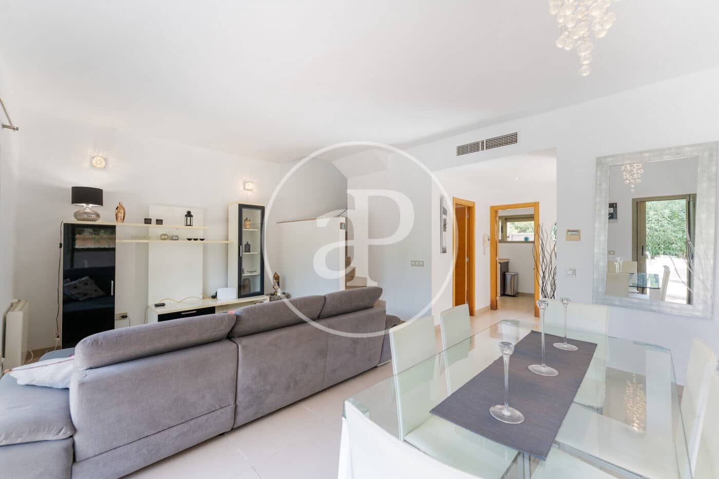 3 bedroom Villa for rent in Puig de Ros with pool - € 2,900 (Ref: 10047375)