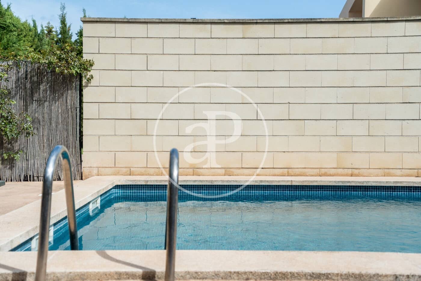 3 bedroom Villa for rent in Puig de Ros with pool - € 2,900 (Ref: 10047375)