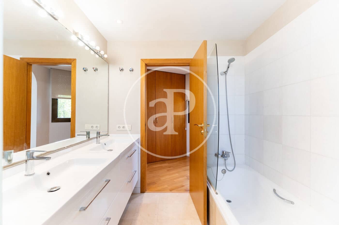 3 Zimmer Penthouse zu vermieten in Palma de Mallorca mit Pool Garage - 2.900 € (Ref: 10049353)