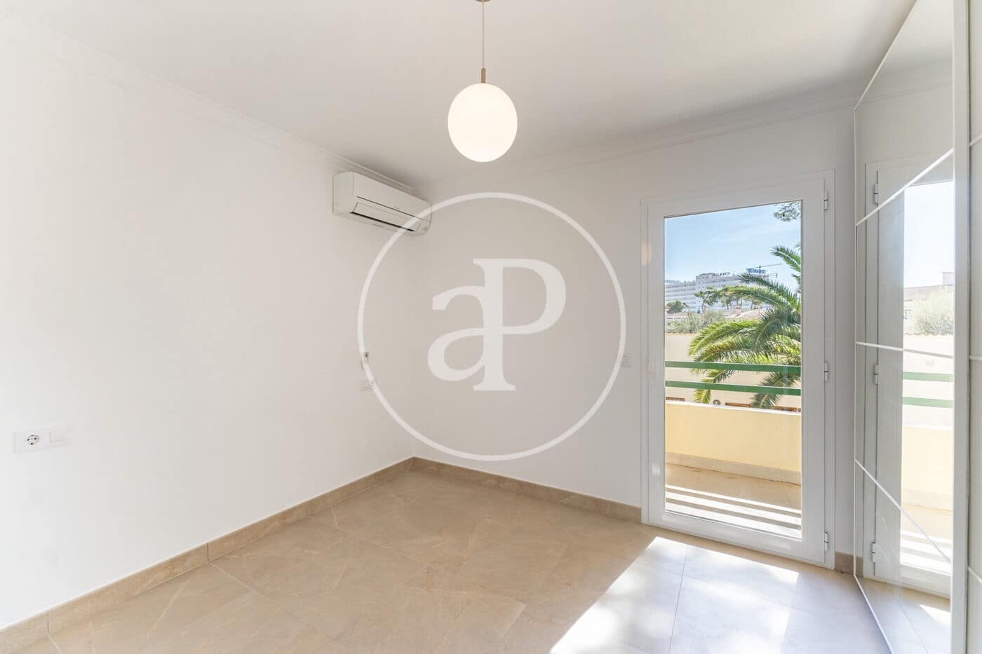 Appartement de 3 chambres à louer à Palmanova - 2 000 € (Ref: 10078193)