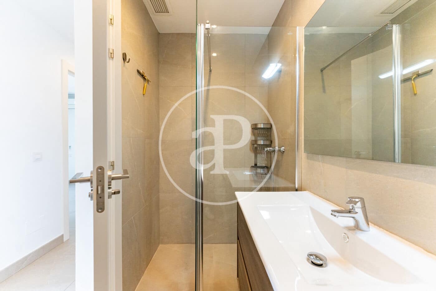 Appartement de 3 chambres à louer à Palmanova - 2 000 € (Ref: 10078193)