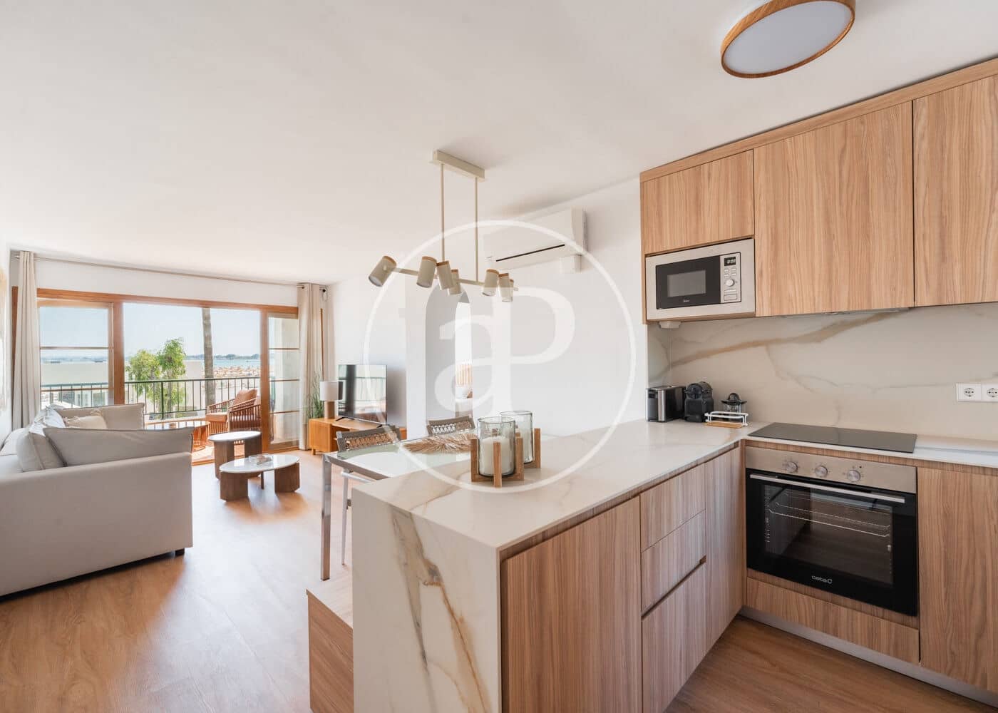 Appartement de 2 chambres à louer à Alcudia avec piscine - 2 500 € (Ref: 10094527)