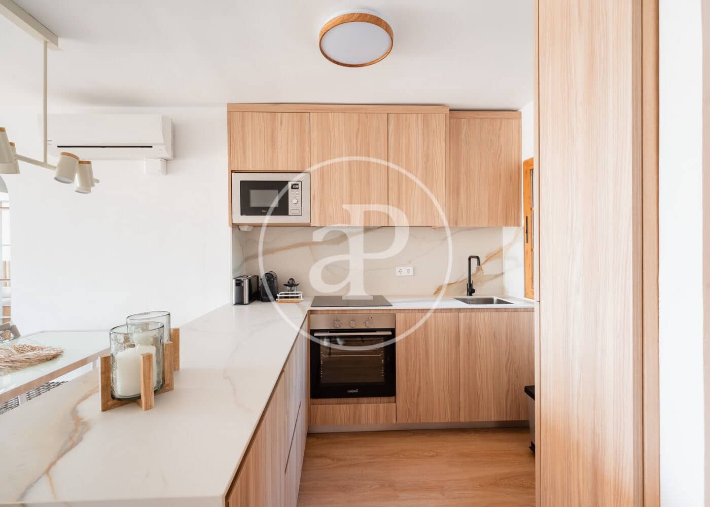 Appartement de 2 chambres à louer à Alcudia avec piscine - 2 500 € (Ref: 10094527)