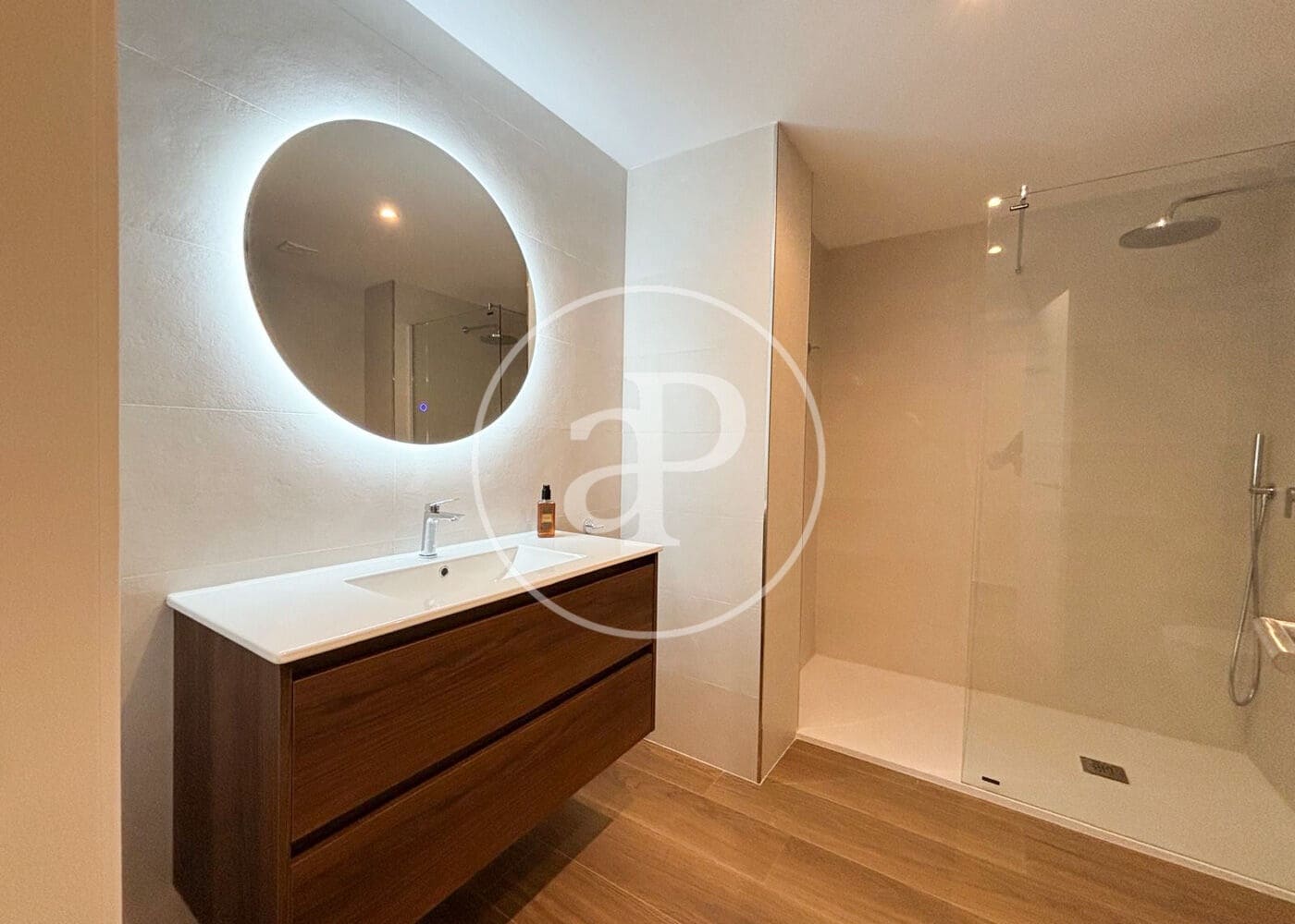 3 quarto Apartamento para arrendar em Palma de Mallorca - 3 000 € (Ref: 10094528)