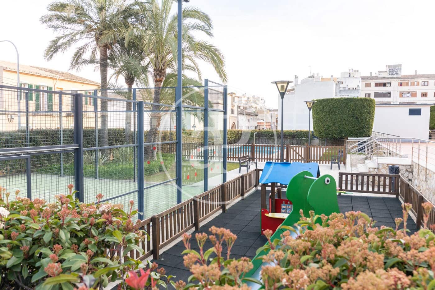2 slaapkamer Appartement te koop in Palma de Mallorca met zwembad garage - € 525.000 (Ref: 10094530)