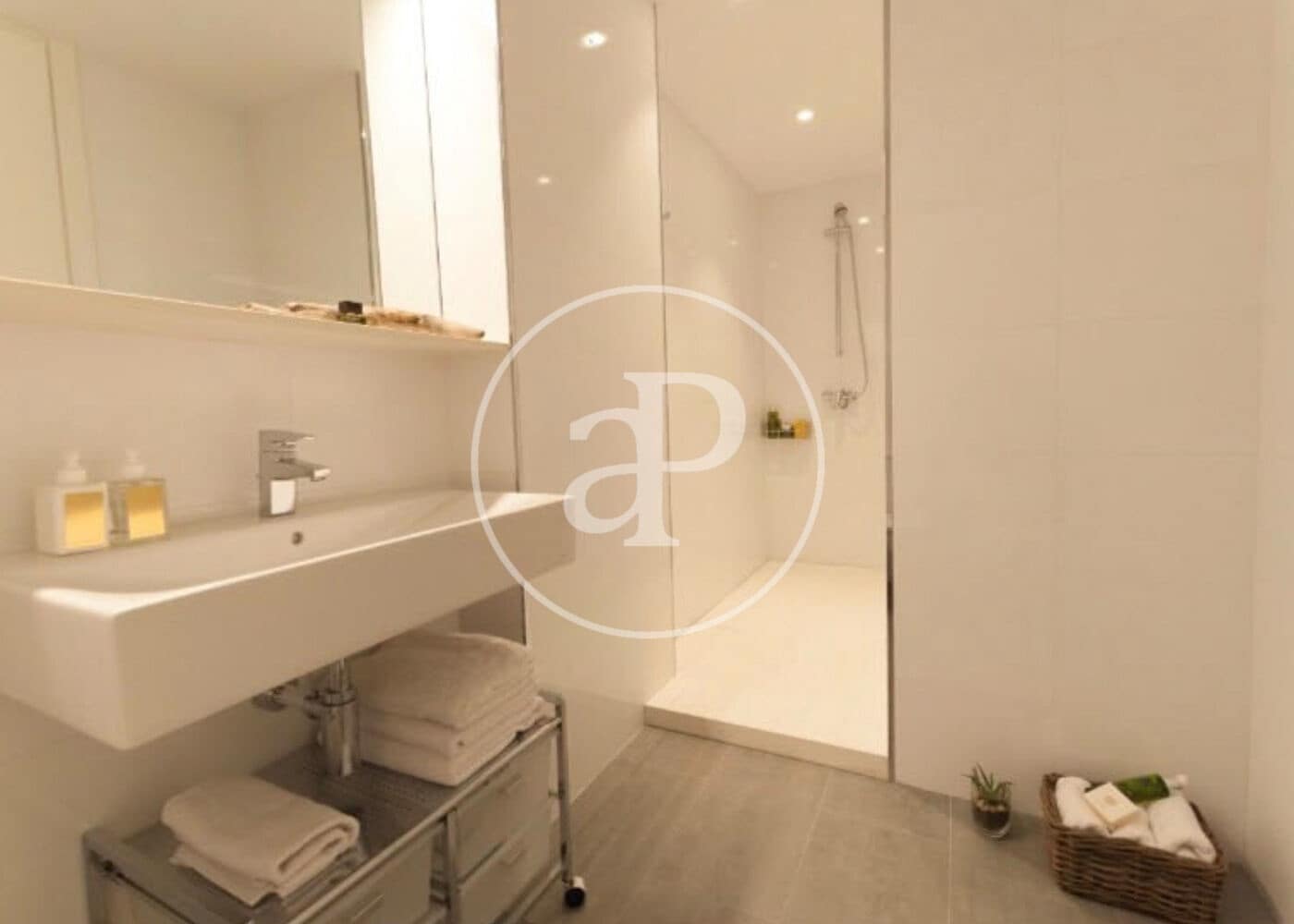 3 bedroom Penthouse for rent in Palma de Mallorca with pool - € 5,500 (Ref: 10115684)
