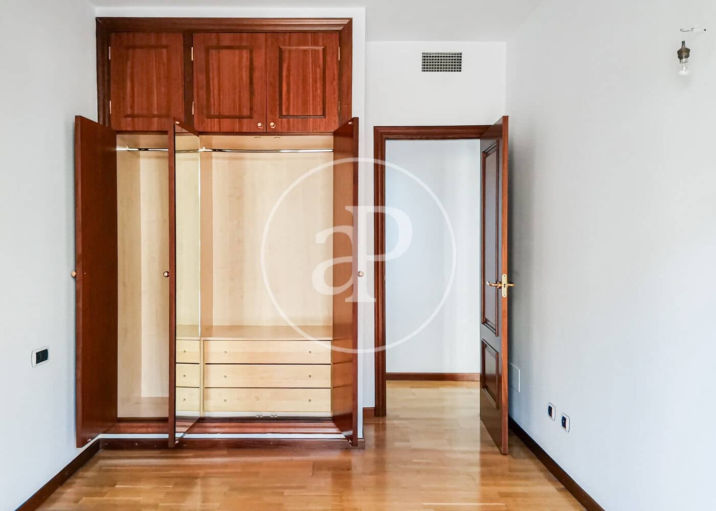 3 soveværelse Lejlighed til leje i Palma de Mallorca med garage - € 2.400 (Ref: 10115685)
