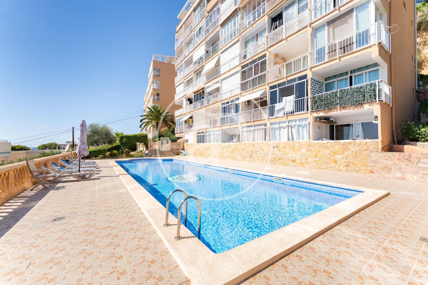 1 sovrum Lägenhet att hyra i Santa Ponsa med pool - 1 200 € (Ref: 10119960)