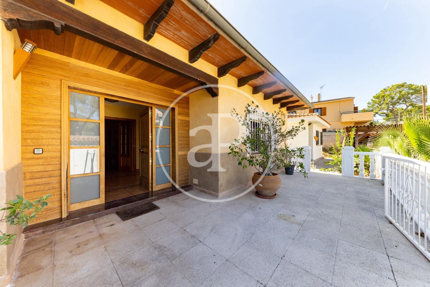 6 bedroom Villa for sale in Palmanova with pool garage - € 1,590,000 (Ref: 10124461)