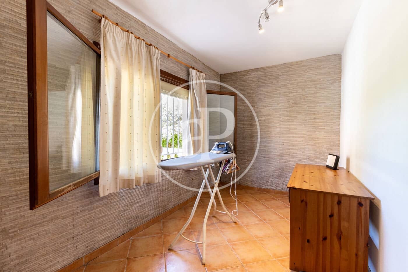6 bedroom Villa for sale in Palmanova with pool garage - € 1,590,000 (Ref: 10124461)