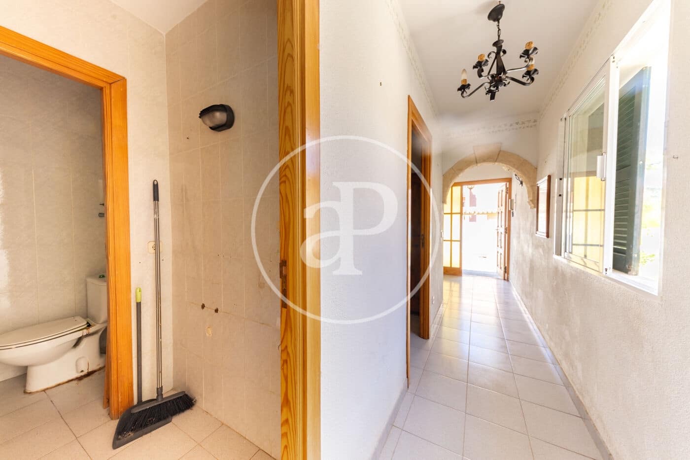6 bedroom Villa for sale in Palmanova with pool garage - € 1,590,000 (Ref: 10124461)