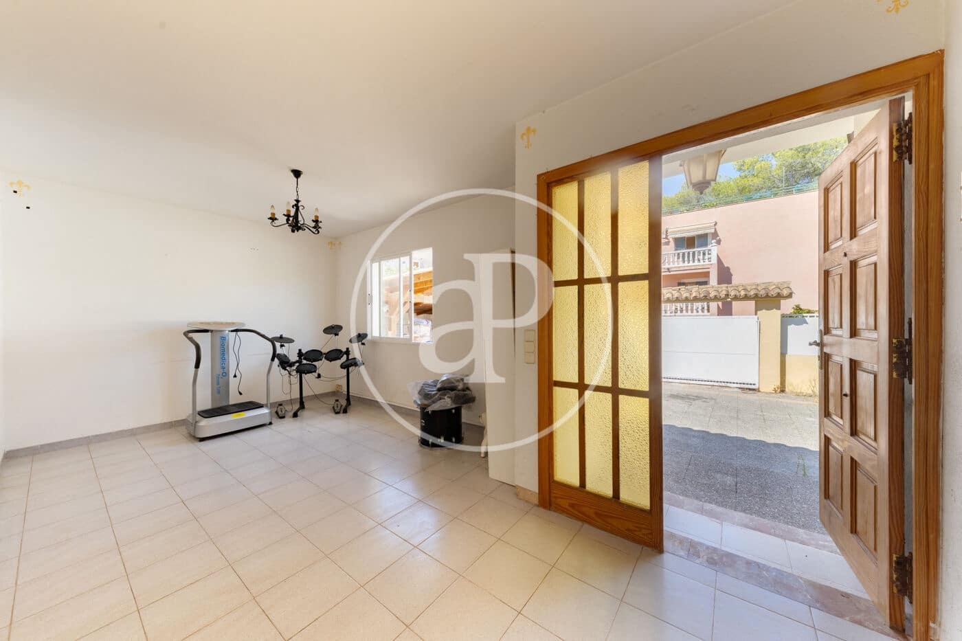 6 bedroom Villa for sale in Palmanova with pool garage - € 1,590,000 (Ref: 10124461)