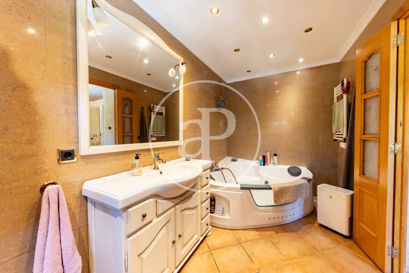 6 bedroom Villa for sale in Palmanova with pool garage - € 1,590,000 (Ref: 10124461)