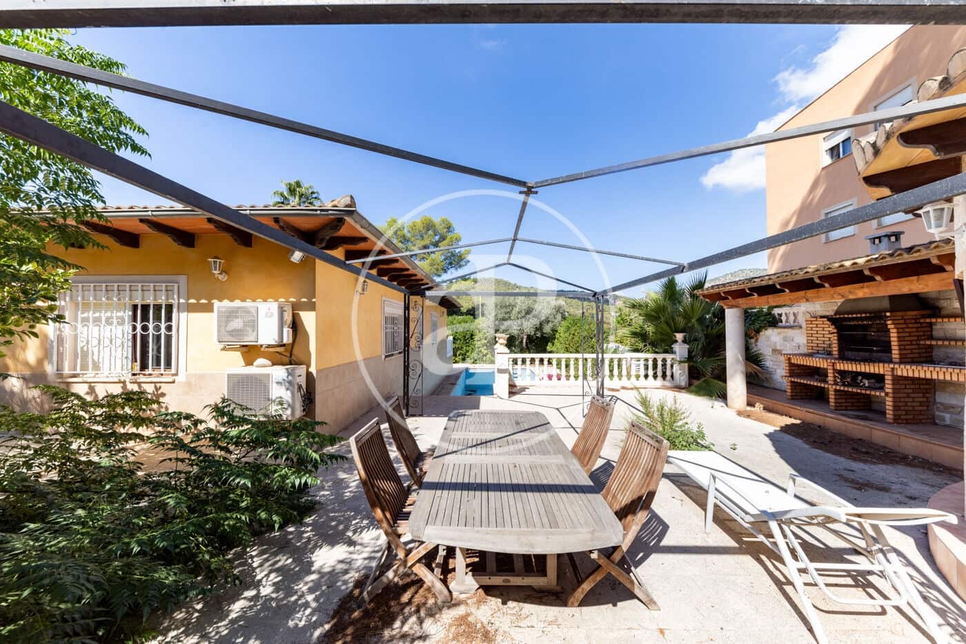 6 bedroom Villa for sale in Palmanova with pool garage - € 1,590,000 (Ref: 10124461)