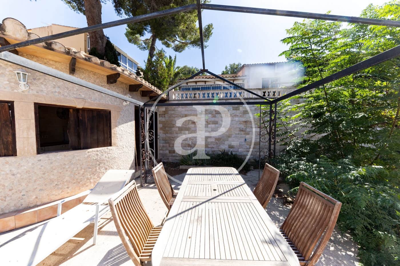 6 bedroom Villa for sale in Palmanova with pool garage - € 1,590,000 (Ref: 10124461)