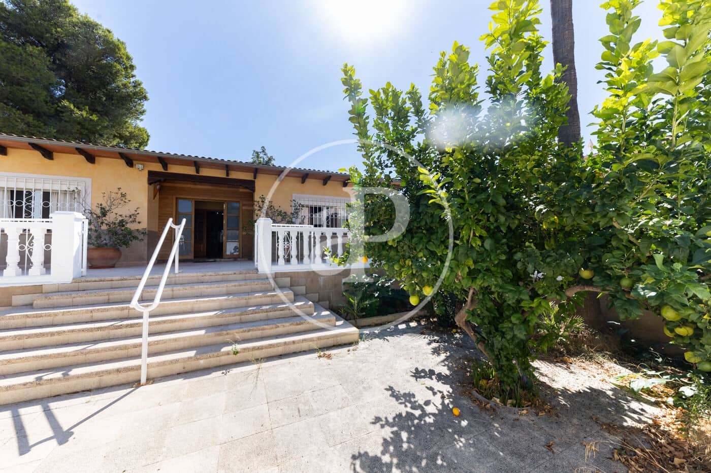 6 bedroom Villa for sale in Palmanova with pool garage - € 1,590,000 (Ref: 10124461)