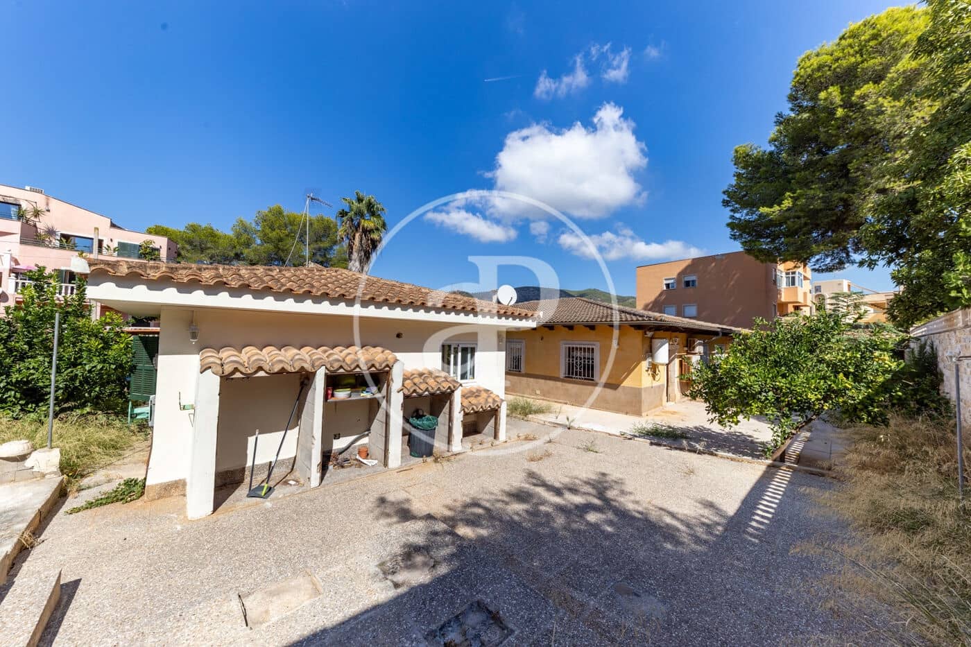 6 bedroom Villa for sale in Palmanova with pool garage - € 1,590,000 (Ref: 10124461)