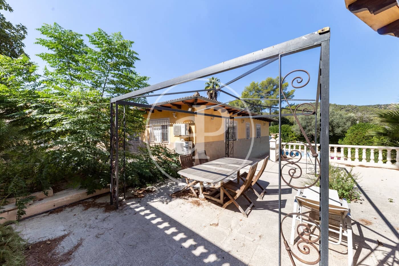6 bedroom Villa for sale in Palmanova with pool garage - € 1,590,000 (Ref: 10124461)